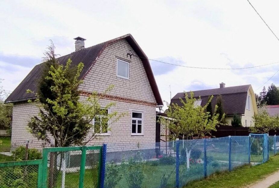 Сколько стоит дача рядом с Минском? Показываем дом с печью и участком в 4,36 сотки