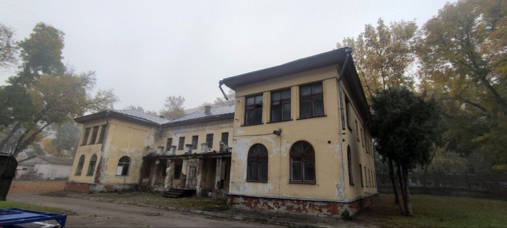 Заброшенный детский сад в центре Минска выставлен на аукцион за 3 миллиона рублей